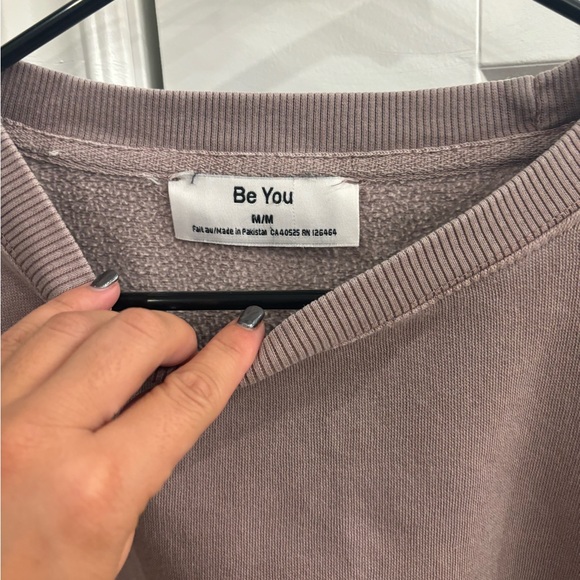 Ladies Size Medium Be You Cropped Sweater - In Good Used Condition - Picture 2 of 3